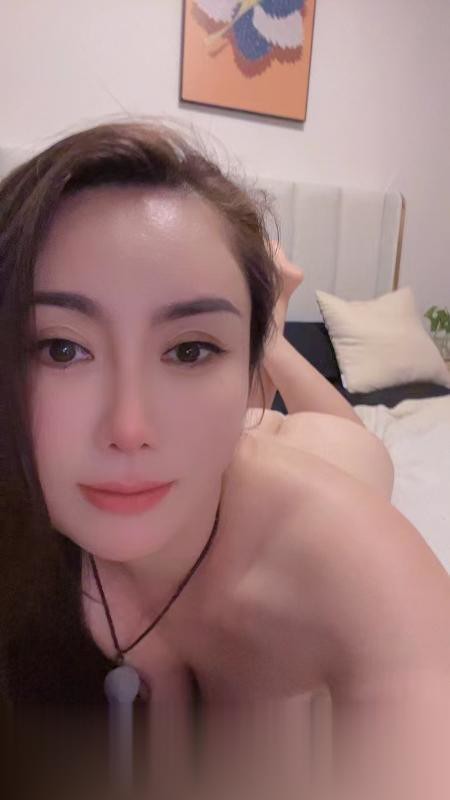 上海宝山潮喷骚货楼凤资源-2.jpg