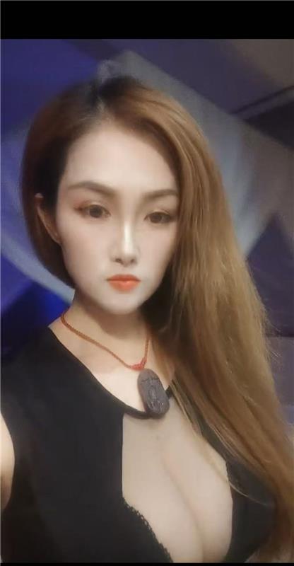 分享一个呼市大奶D+少妇-2.jpg