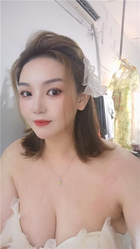 江西-南昌BBW巨乳八字奶老师-2.jpg