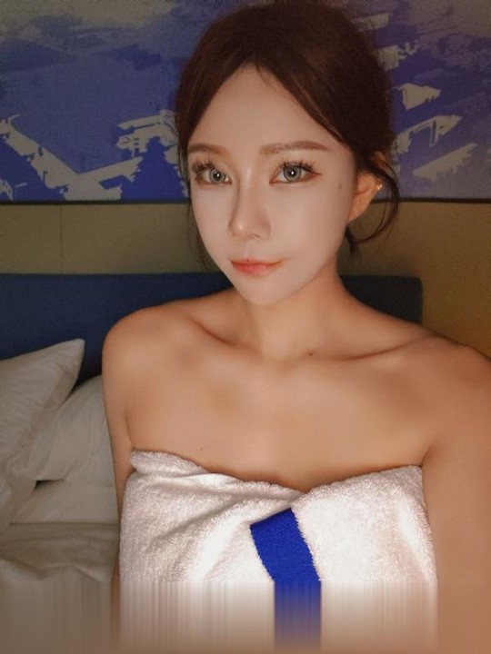陕西-西安短发少女翻云覆雨-1.jpg